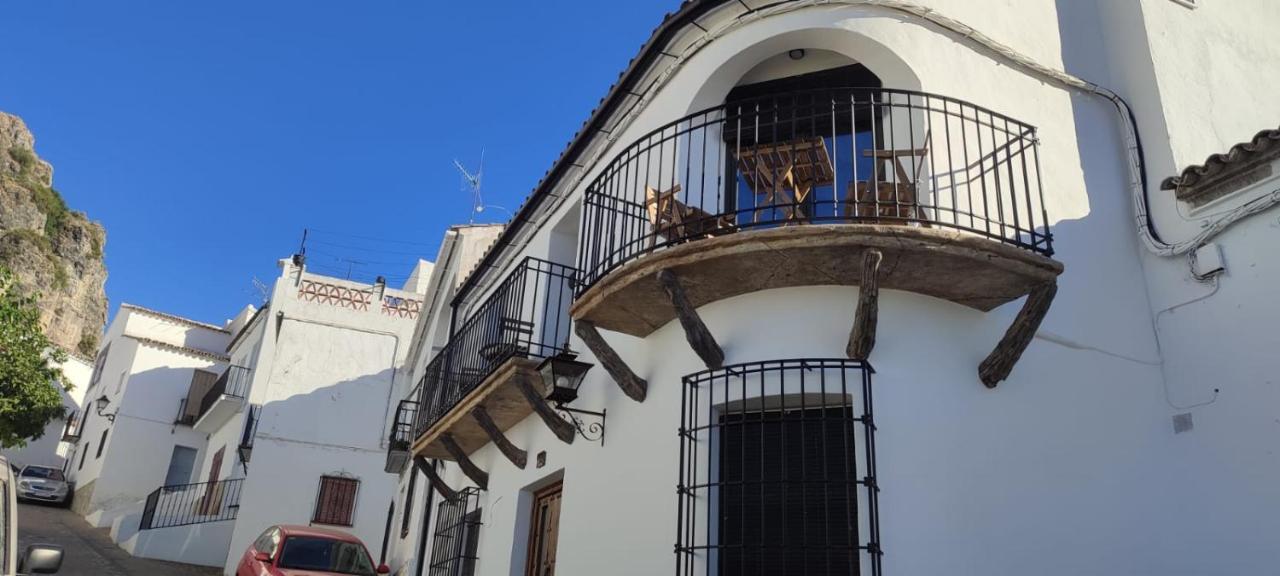 El Manantial Hotel Zahara De La Sierra Exterior photo